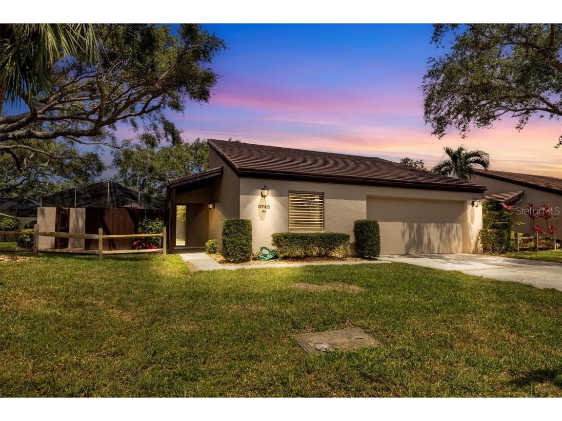3745 Glen Oaks Manor Drive Sarasota FL 34232 A4570568 image1