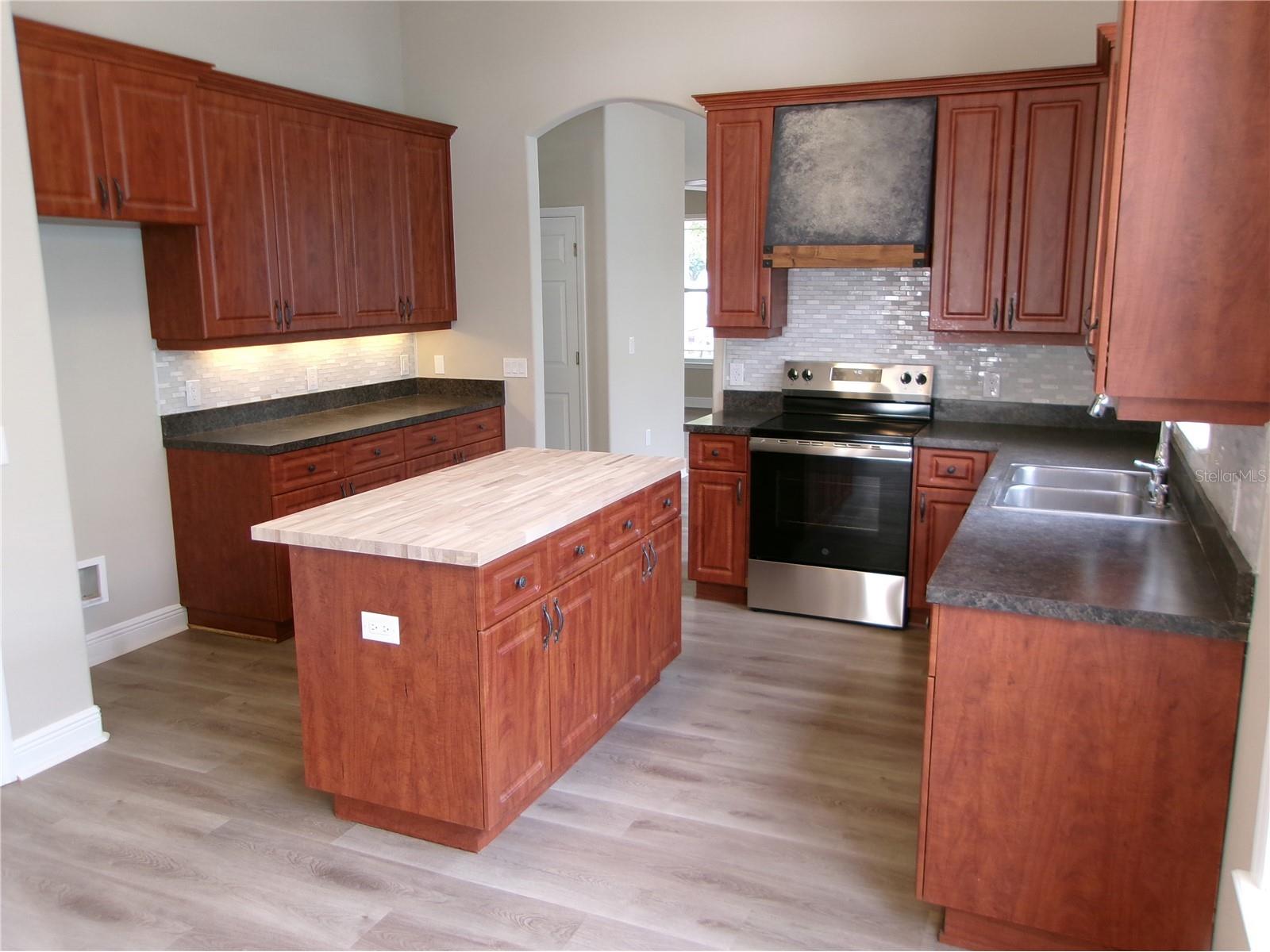37450 Picketts Mill Avenue Zephyrhills FL 33542 TB8532381 image5