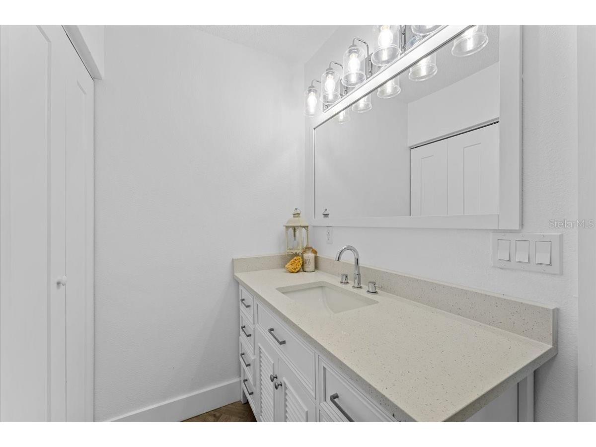 3747 Floramar Terrace New Port Richey FL 34652 TB8498698 image23