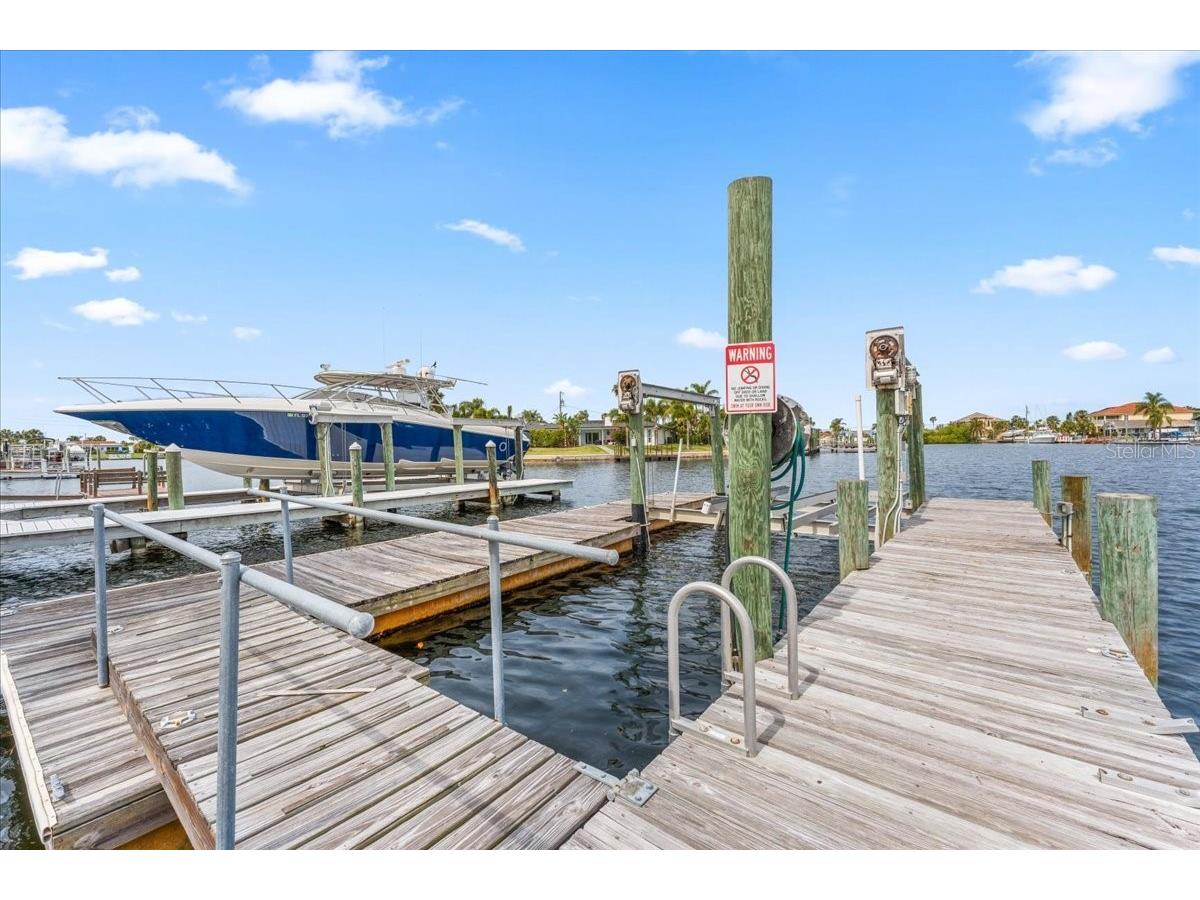 3747 Floramar Terrace New Port Richey FL 34652 TB8498698 image38