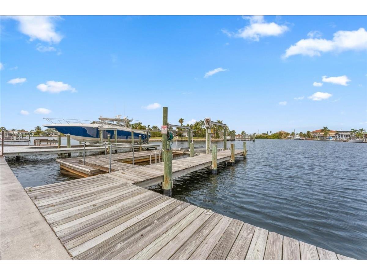 3747 Floramar Terrace New Port Richey FL 34652 TB8498698 image40