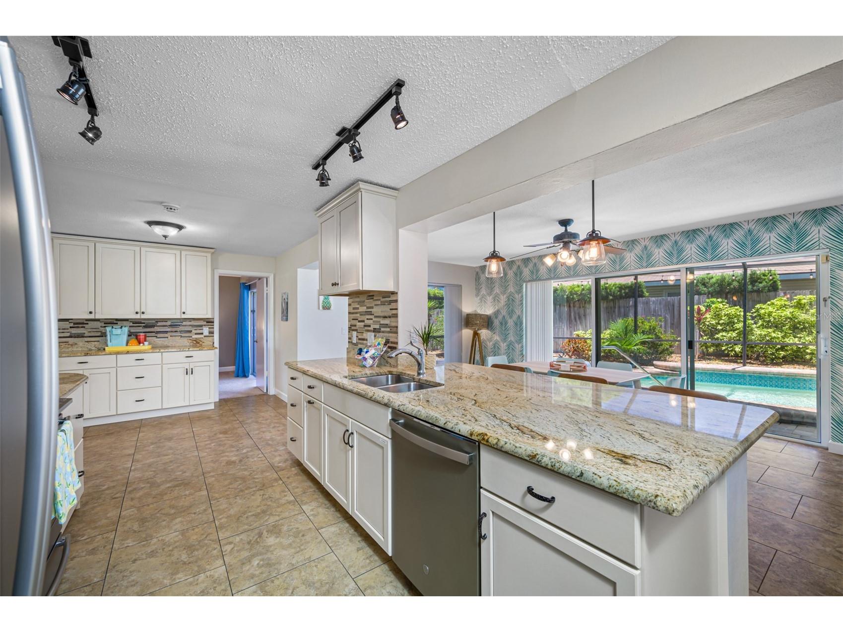 3749 Mckay Creek Drive Largo FL 33770 TB8486624 image11