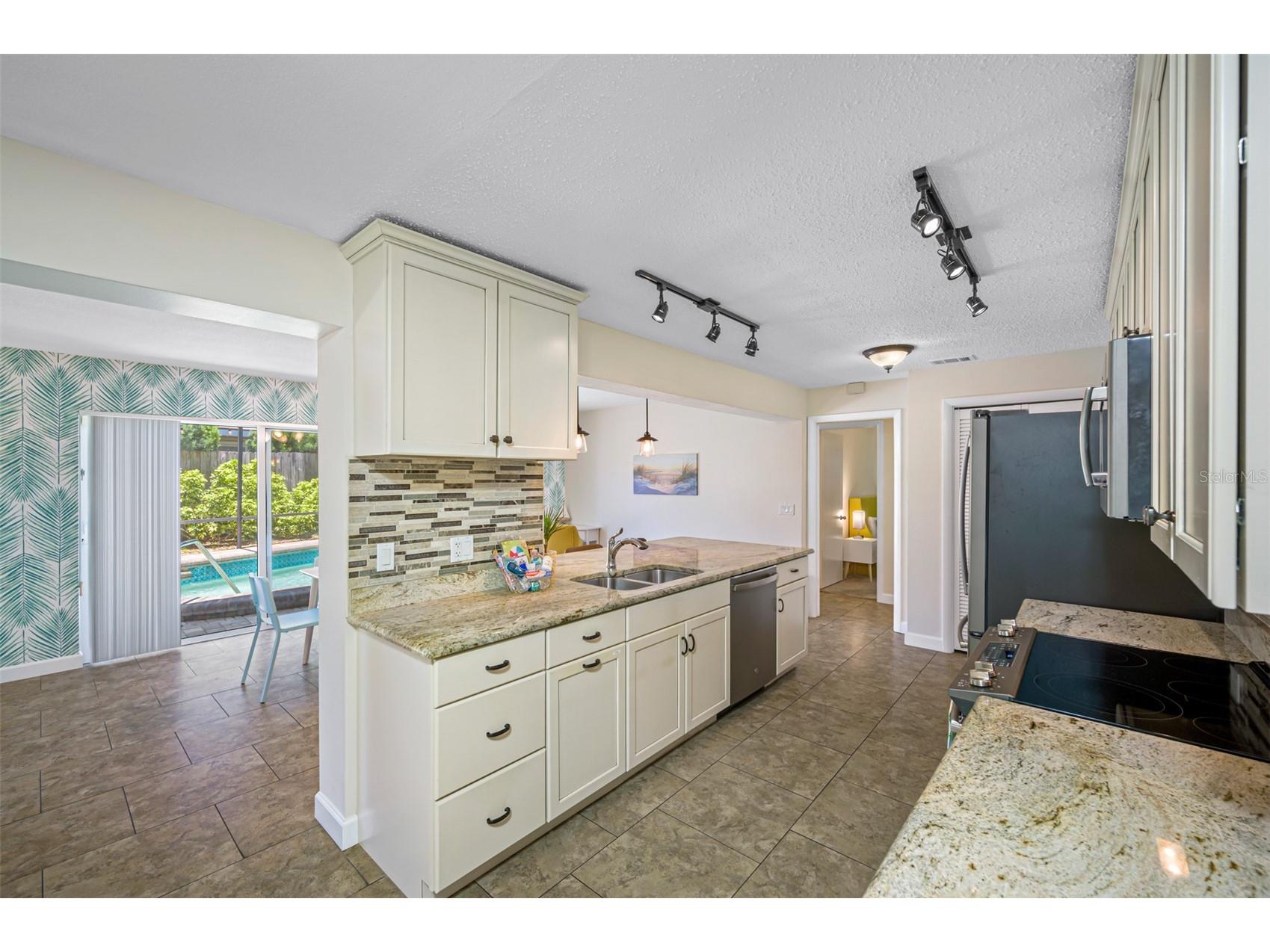 3749 Mckay Creek Drive Largo FL 33770 TB8486624 image8