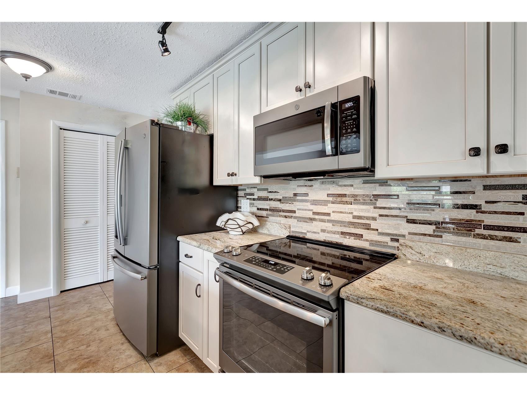 3749 Mckay Creek Drive Largo FL 33770 TB8486624 image9