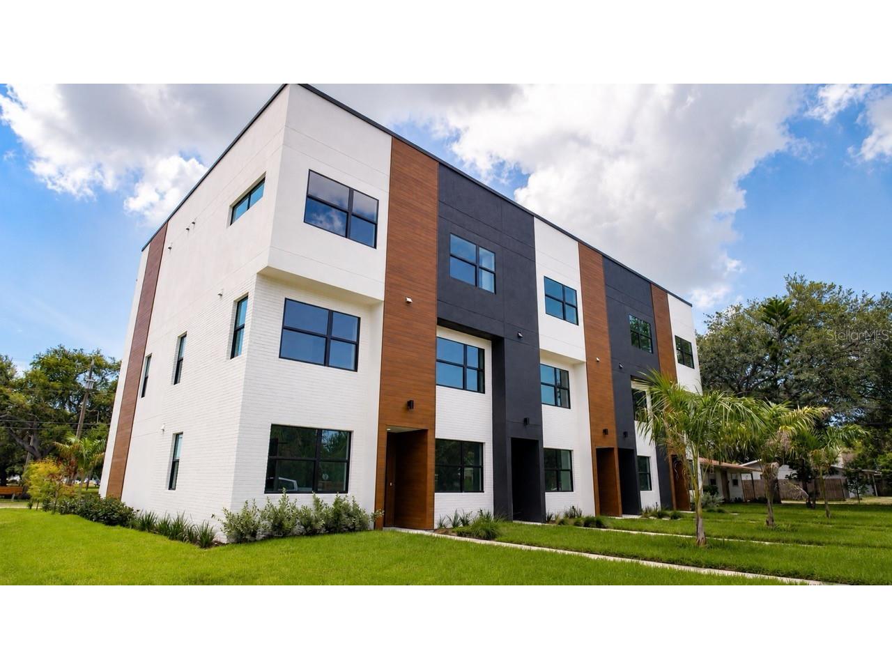 375 13th St N #2 Saint Petersburg FL 33705 TB8489443 image2