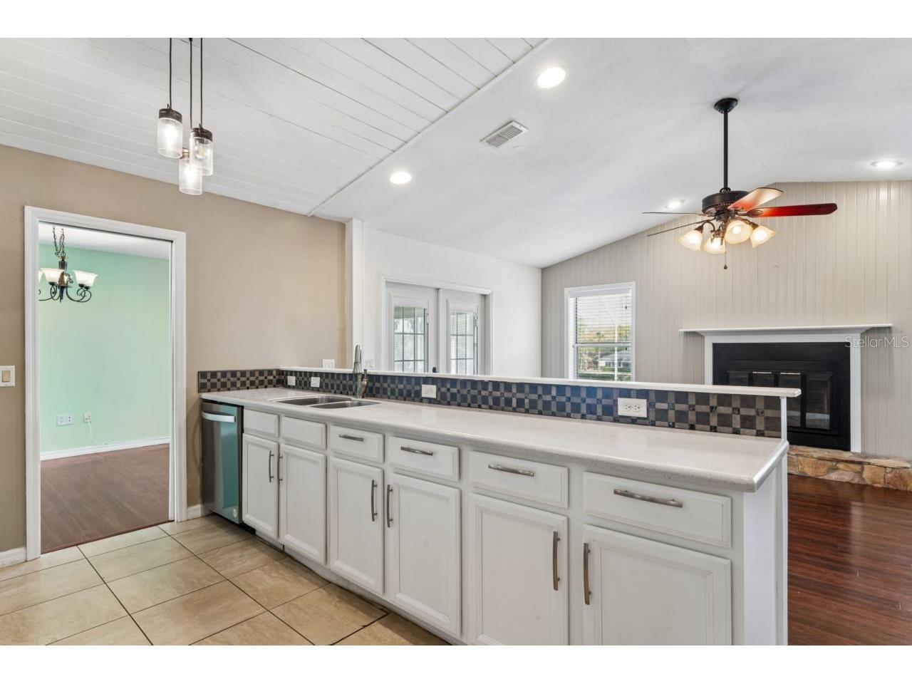 375 E Liberty Street Hernando FL 34442 W7883969 image6