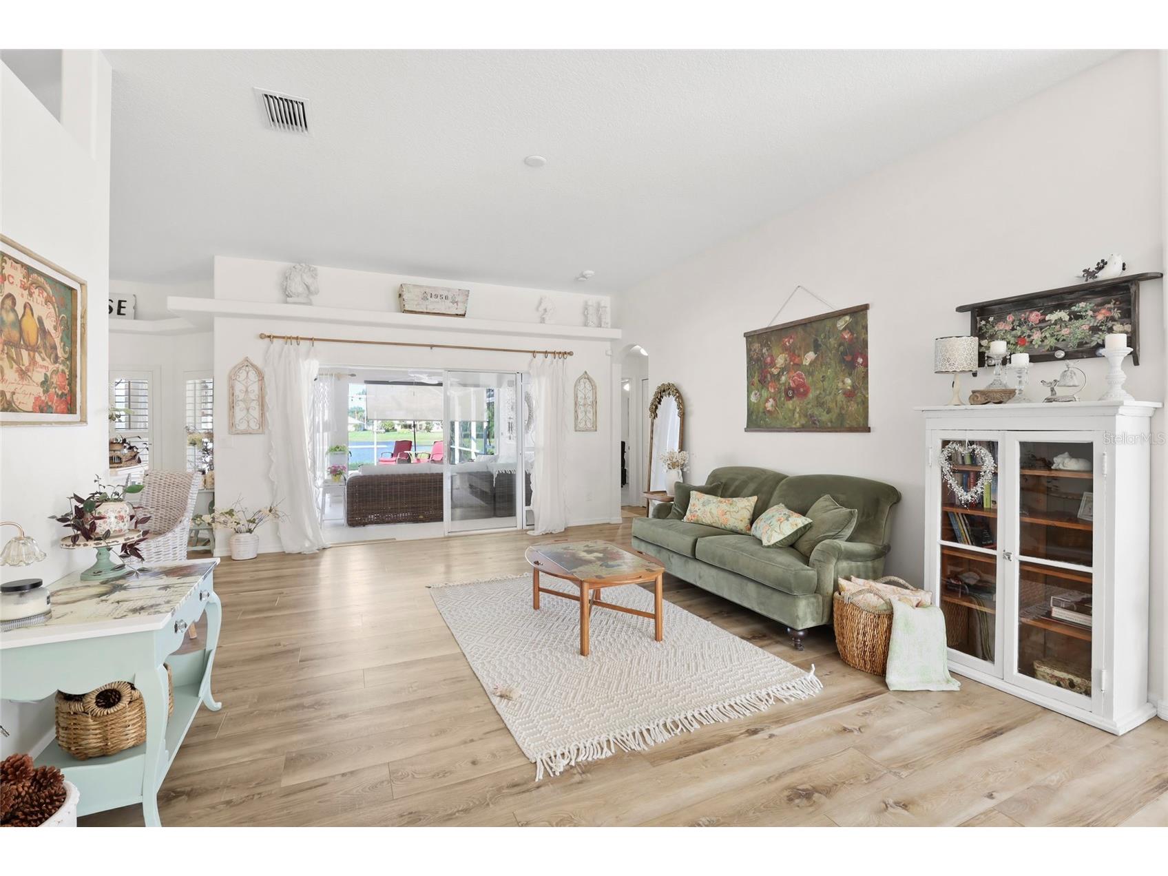 375 E Temple Court SW Vero Beach FL 32968 K4903411 image6