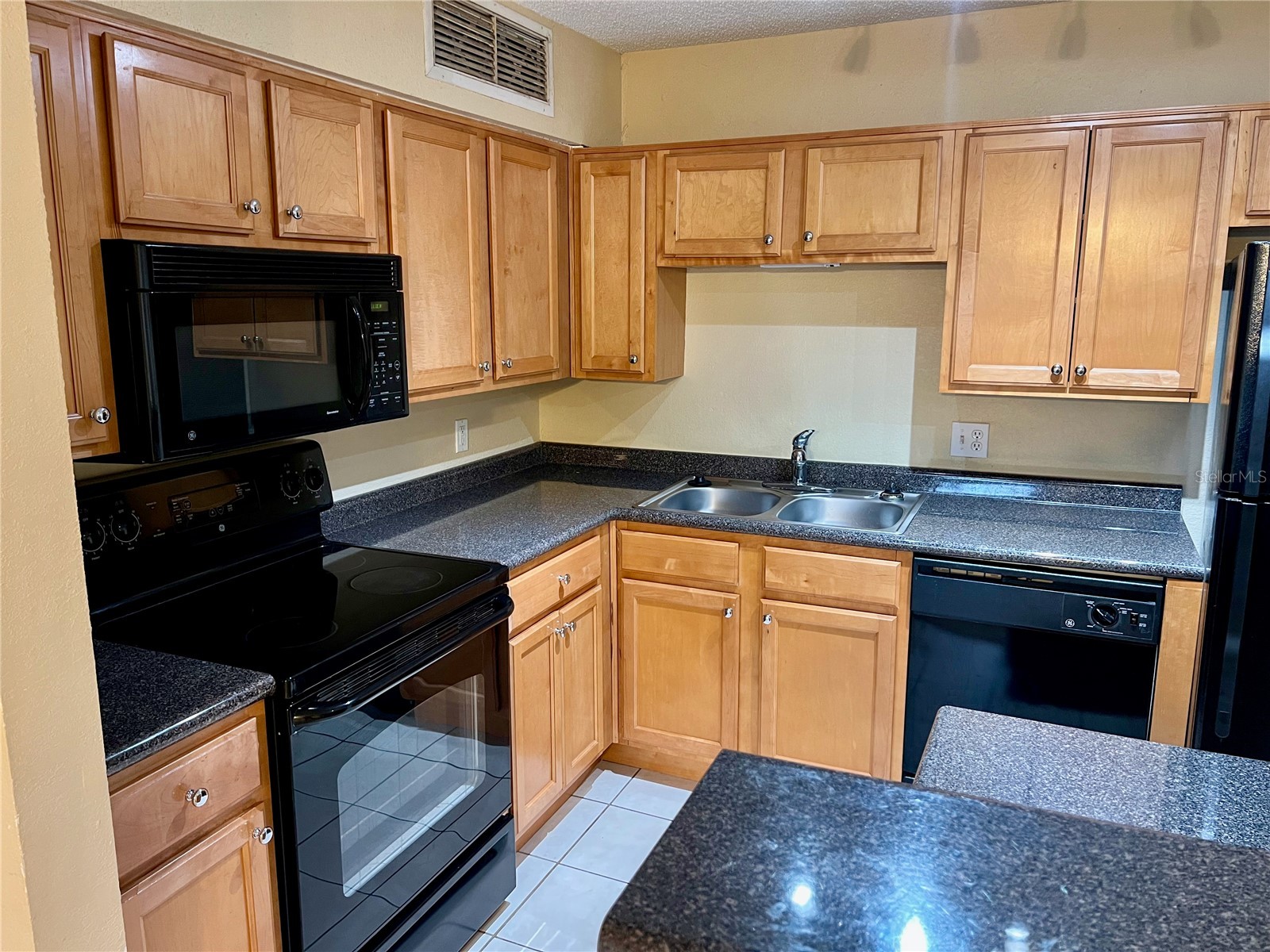 375 Lake Ontario Court #203 Altamonte Springs FL 32701 O6407463 image3