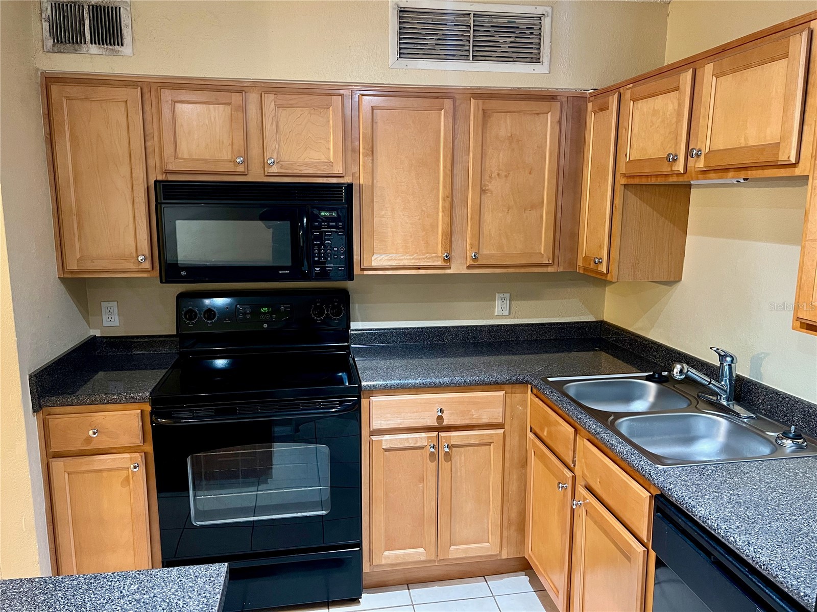375 Lake Ontario Court #203 Altamonte Springs FL 32701 O6407463 image4
