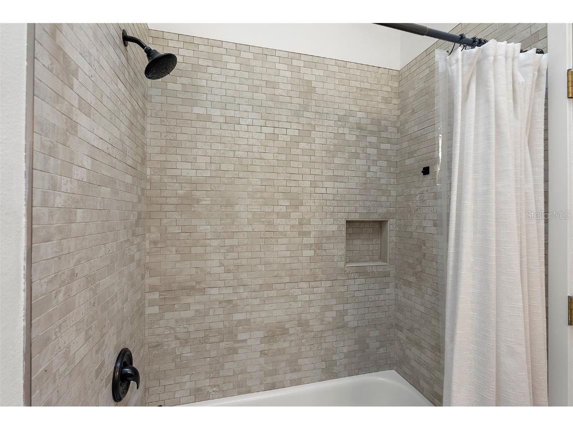 375 Madeira Circle Tierra Verde FL 33715 TB8433196 image11