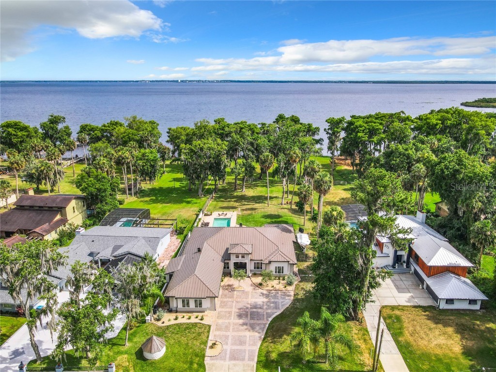 375 Magnolia Place Debary FL 32713 - LAKE MONROE V4936510 image1