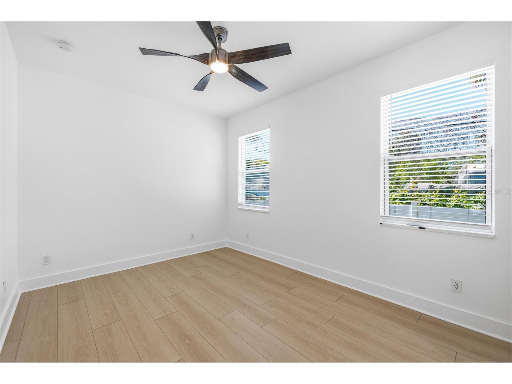 3750 Abington Avenue S Saint Petersburg FL 33711 TB8511335 image10