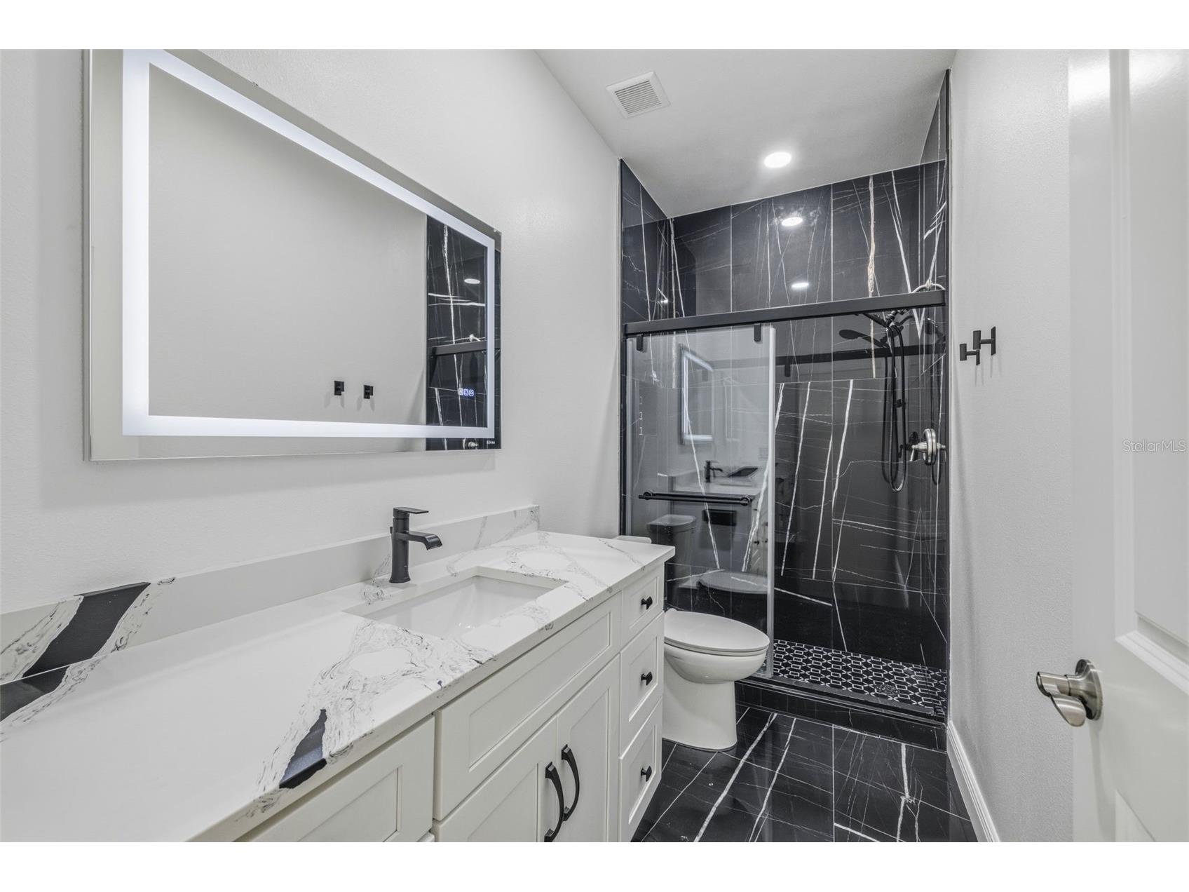 3750 Abington Avenue S Saint Petersburg FL 33711 TB8511335 image12