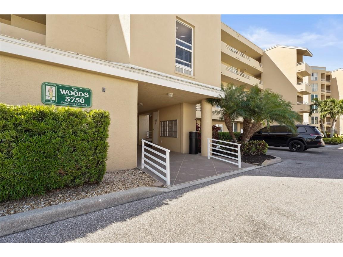 3750 Pinebrook Circle #104 Bradenton FL 34209 A4650330 image32