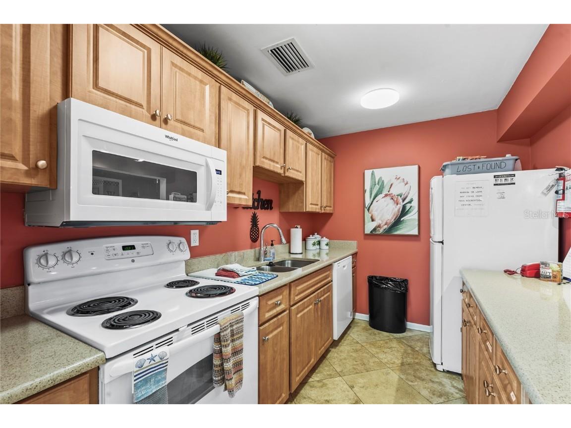 3750 Pinebrook Circle #104 Bradenton FL 34209 A4650330 image48