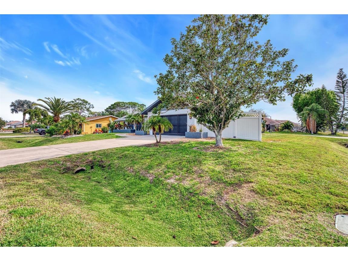 3750 Secor Road, Venice, FL, 34293 MLS N6131595 Edina Realty