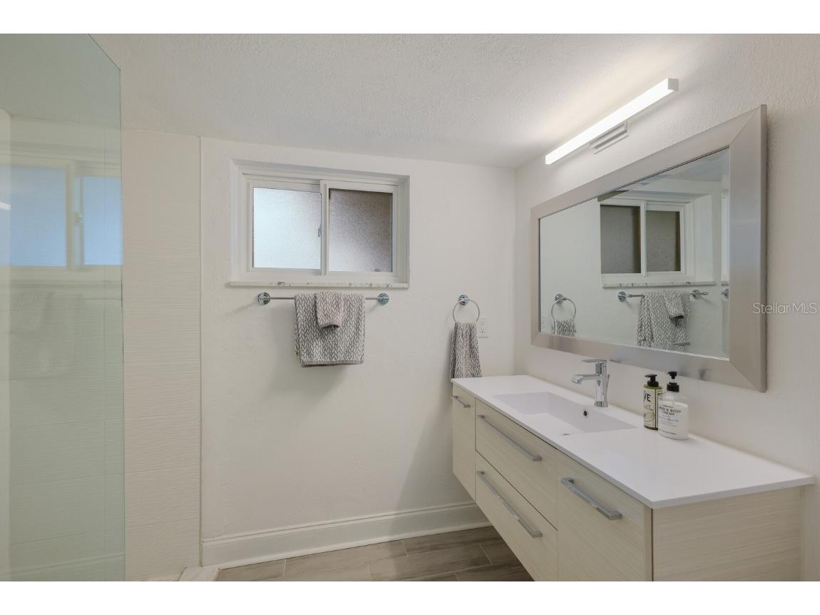 3751 S School Avenue #11 Sarasota FL 34239 A4635359 image17