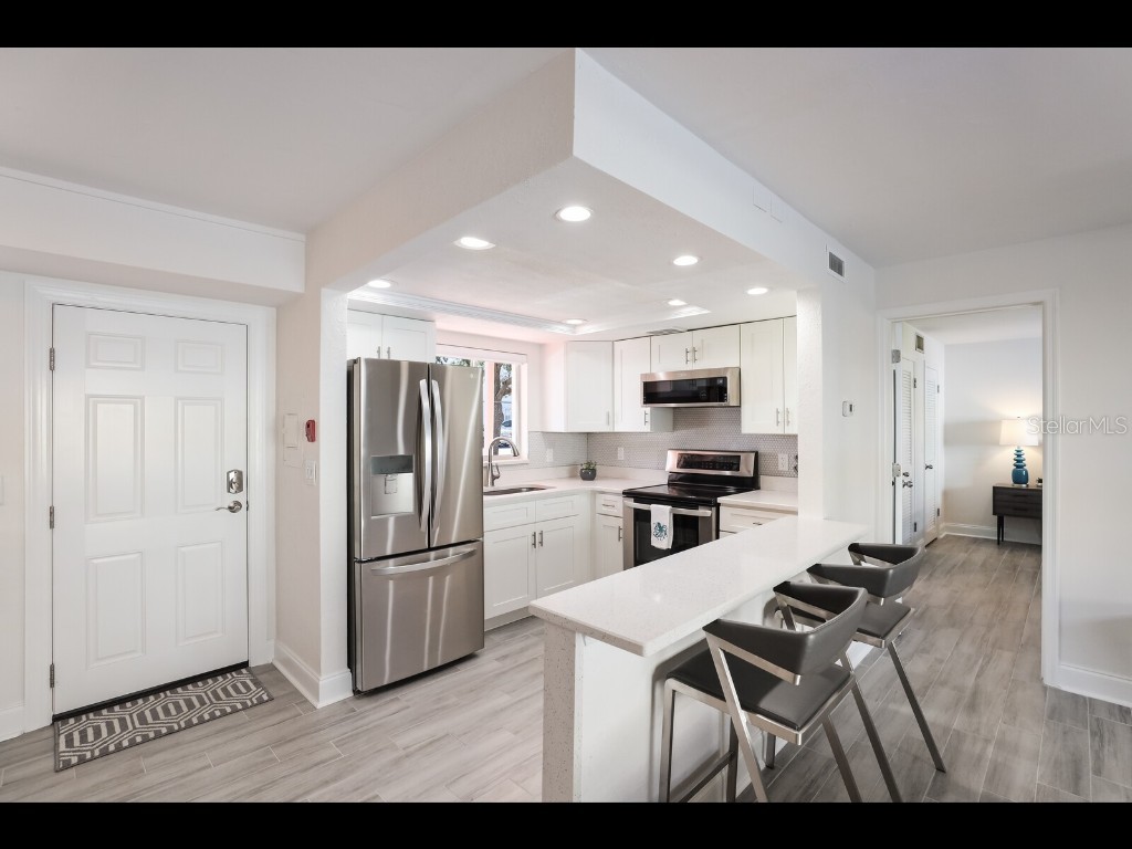 3751 S School Avenue #11 Sarasota FL 34239 A4635359 image4