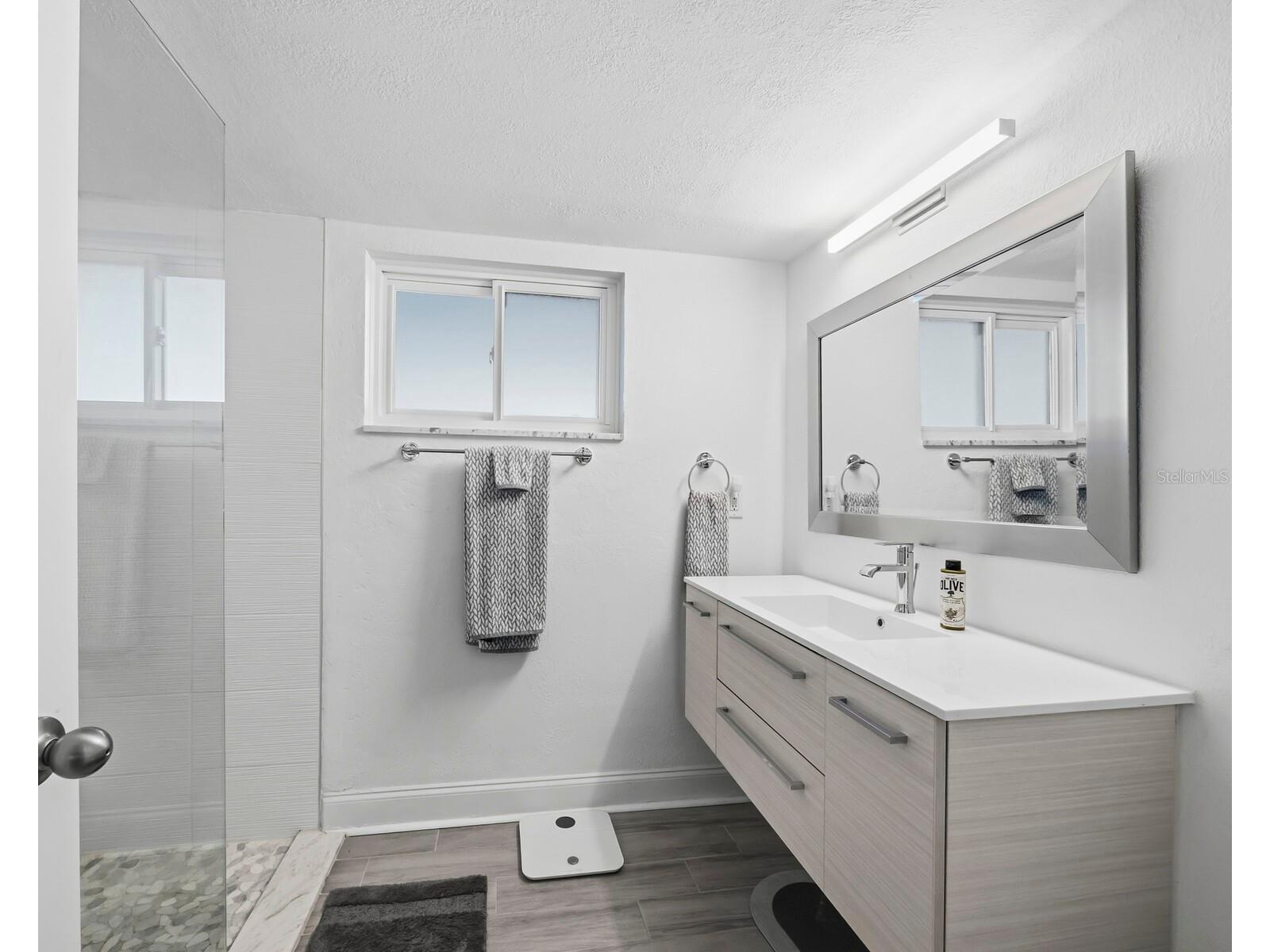 3751 S School Avenue #11 Sarasota FL 34239 A4683405 image14