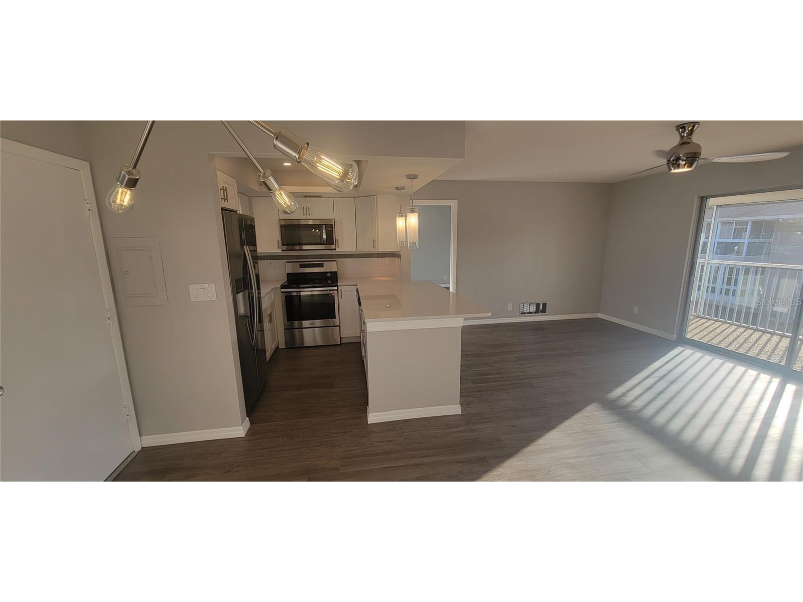 3751 S School Avenue #19 Sarasota FL 34239 A4626474 image19