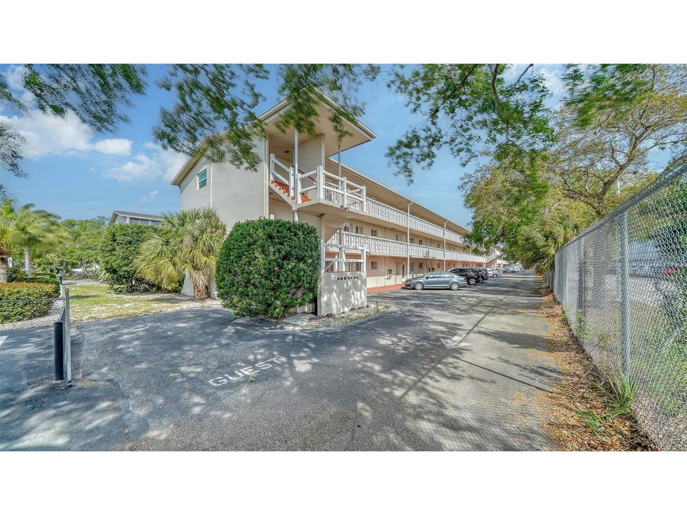3751 S School Avenue #31 Sarasota FL 34239 A4604886 image1
