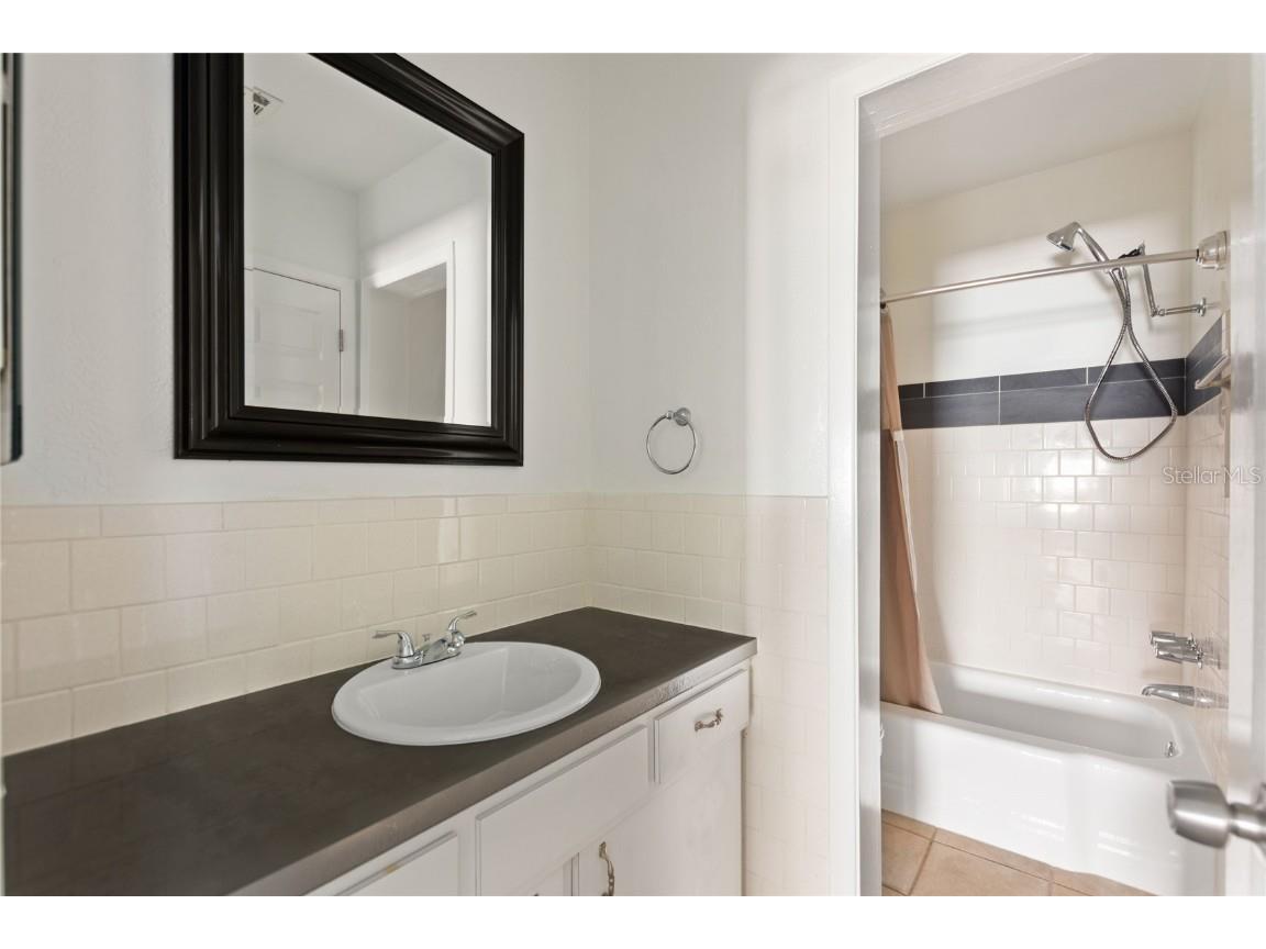 3753 46th Avenue S #10 Saint Petersburg FL 33711 TB8381359 image14