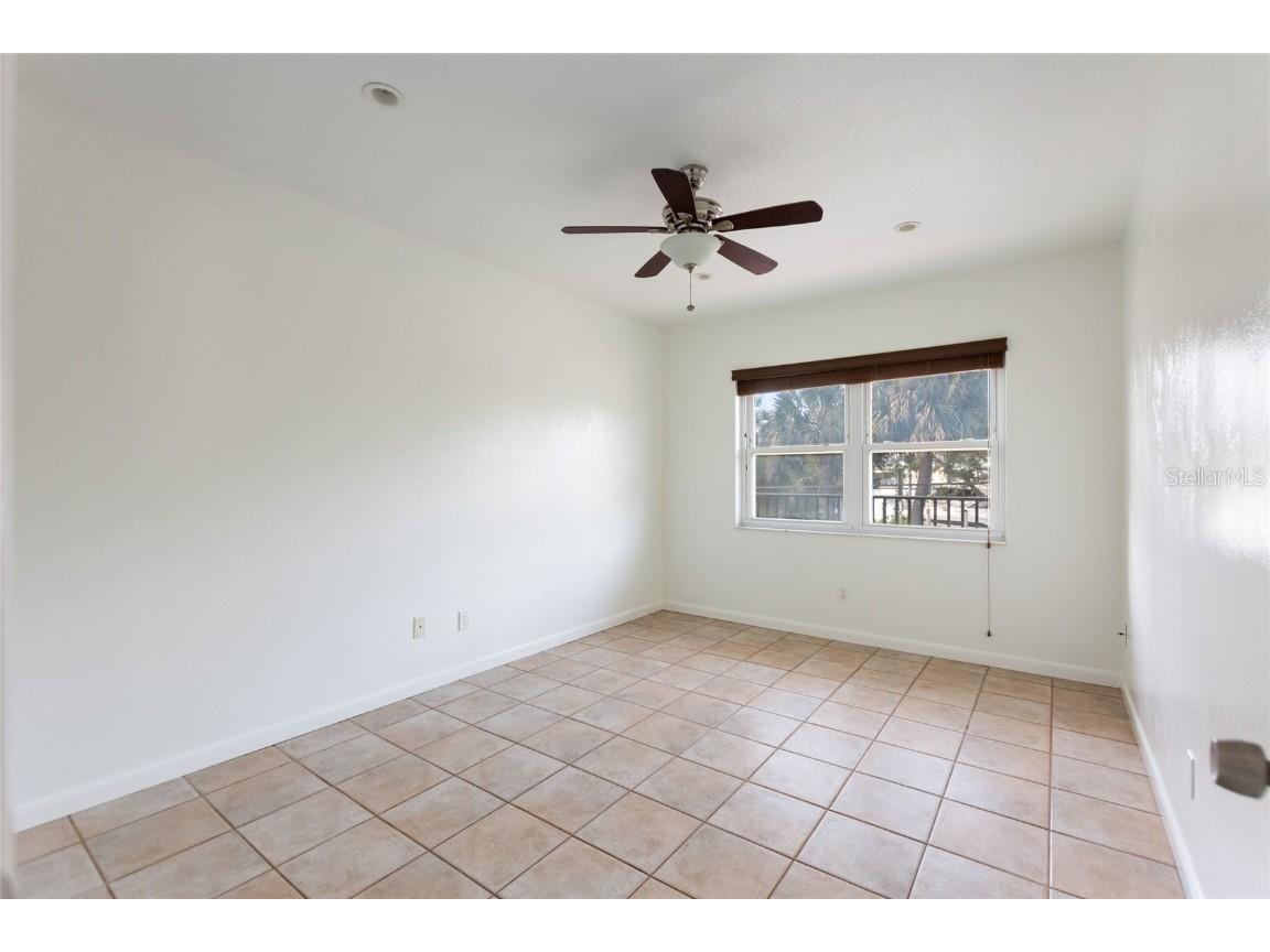 3753 46th Avenue S #10 Saint Petersburg FL 33711 TB8381359 image17