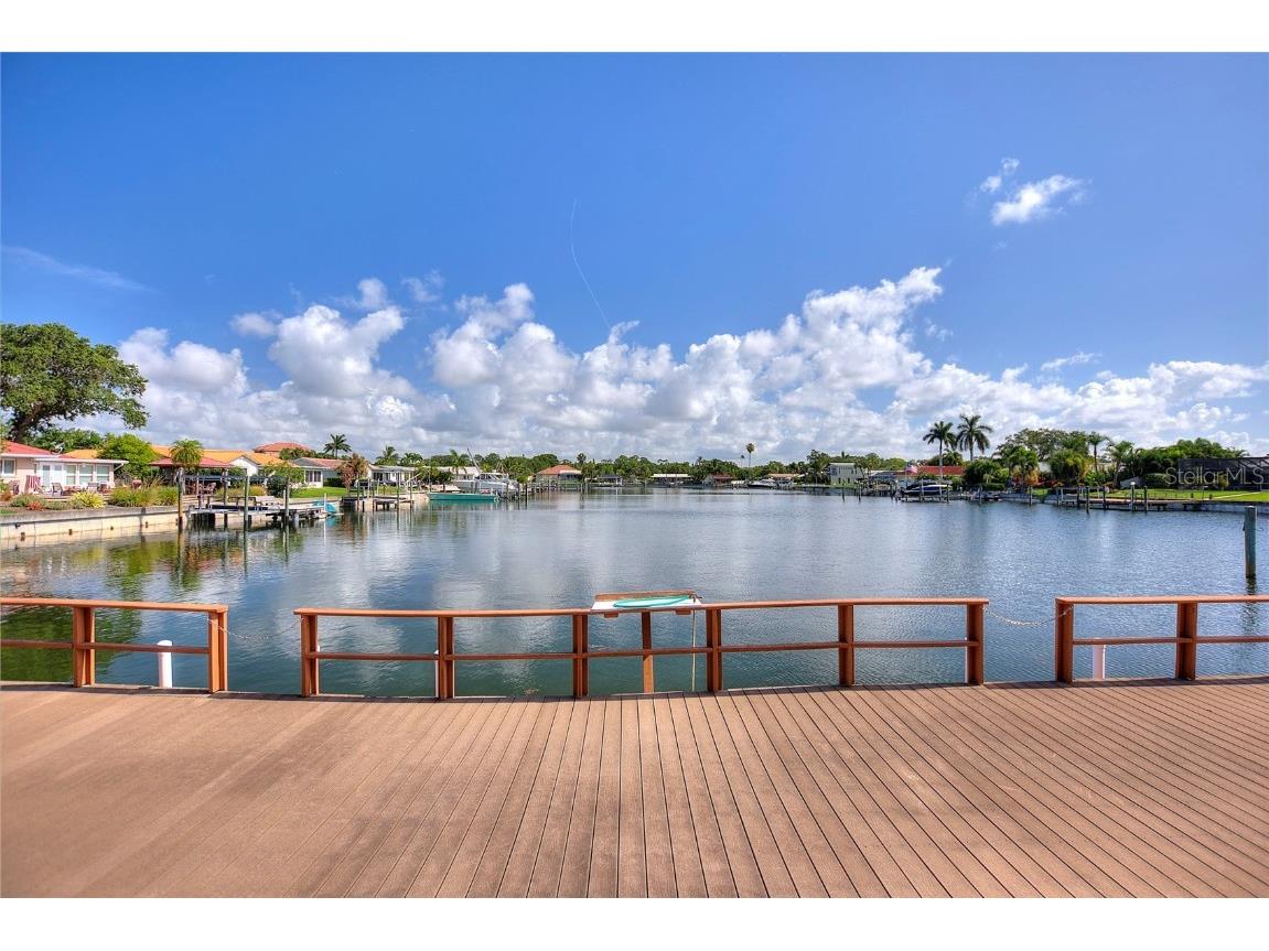 3753 46th Avenue S #10 Saint Petersburg FL 33711 TB8381359 image5