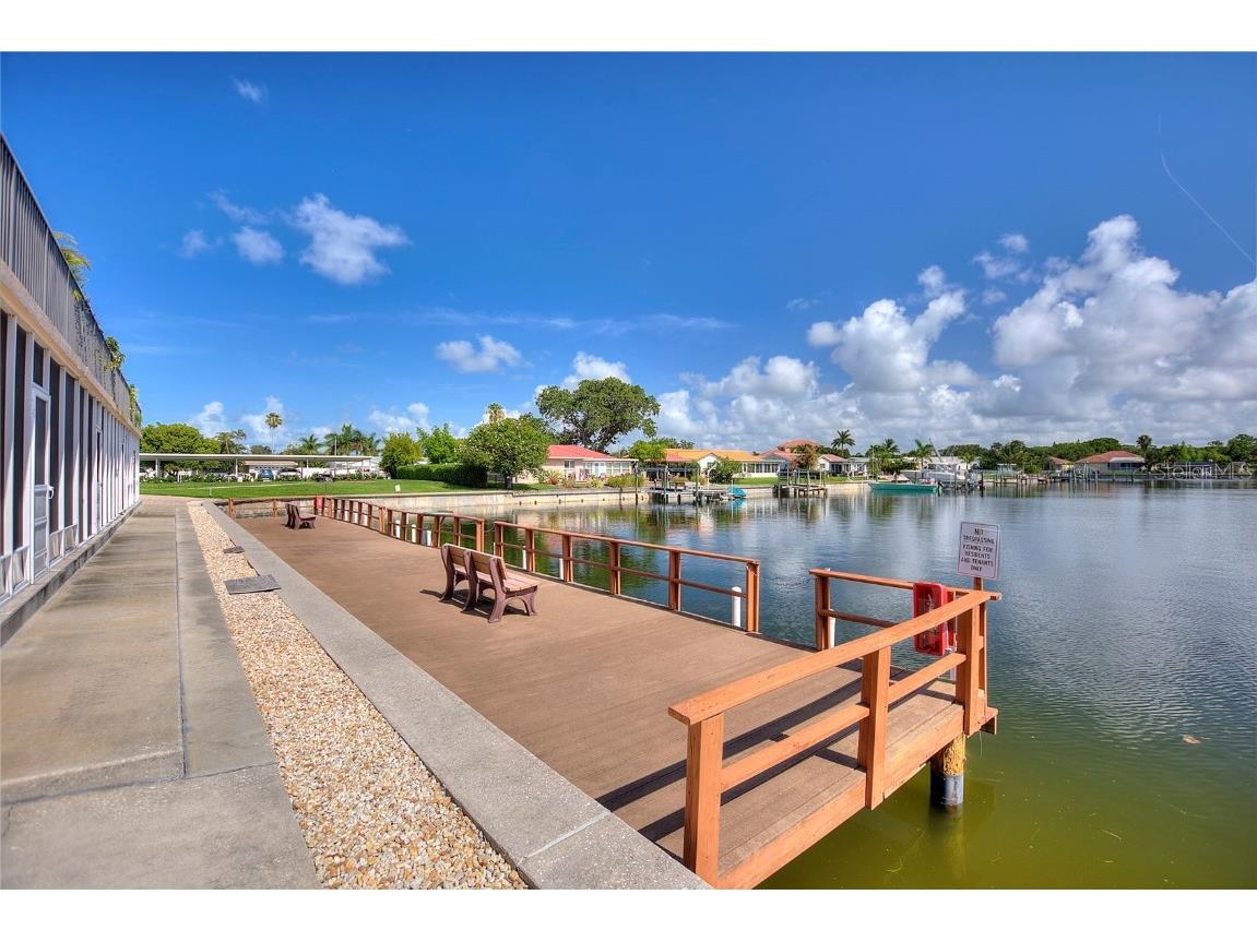 3753 46th Avenue S #10 Saint Petersburg FL 33711 TB8381359 image6