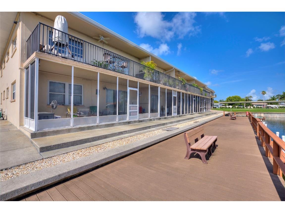 3753 46th Avenue S #10 Saint Petersburg FL 33711 TB8381359 image7