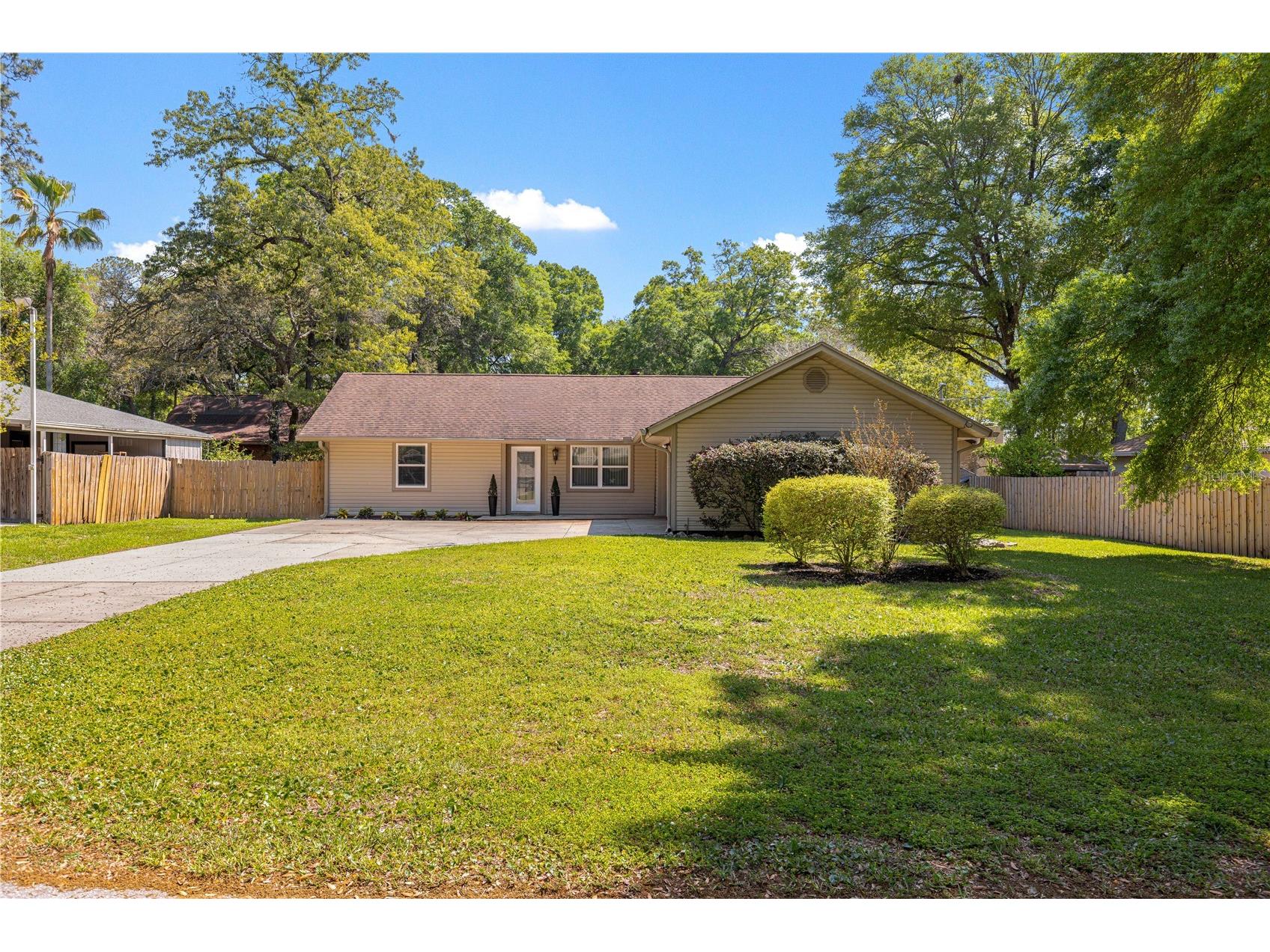 3753 NE 18th Court Ocala FL 34479 OM721848 image1