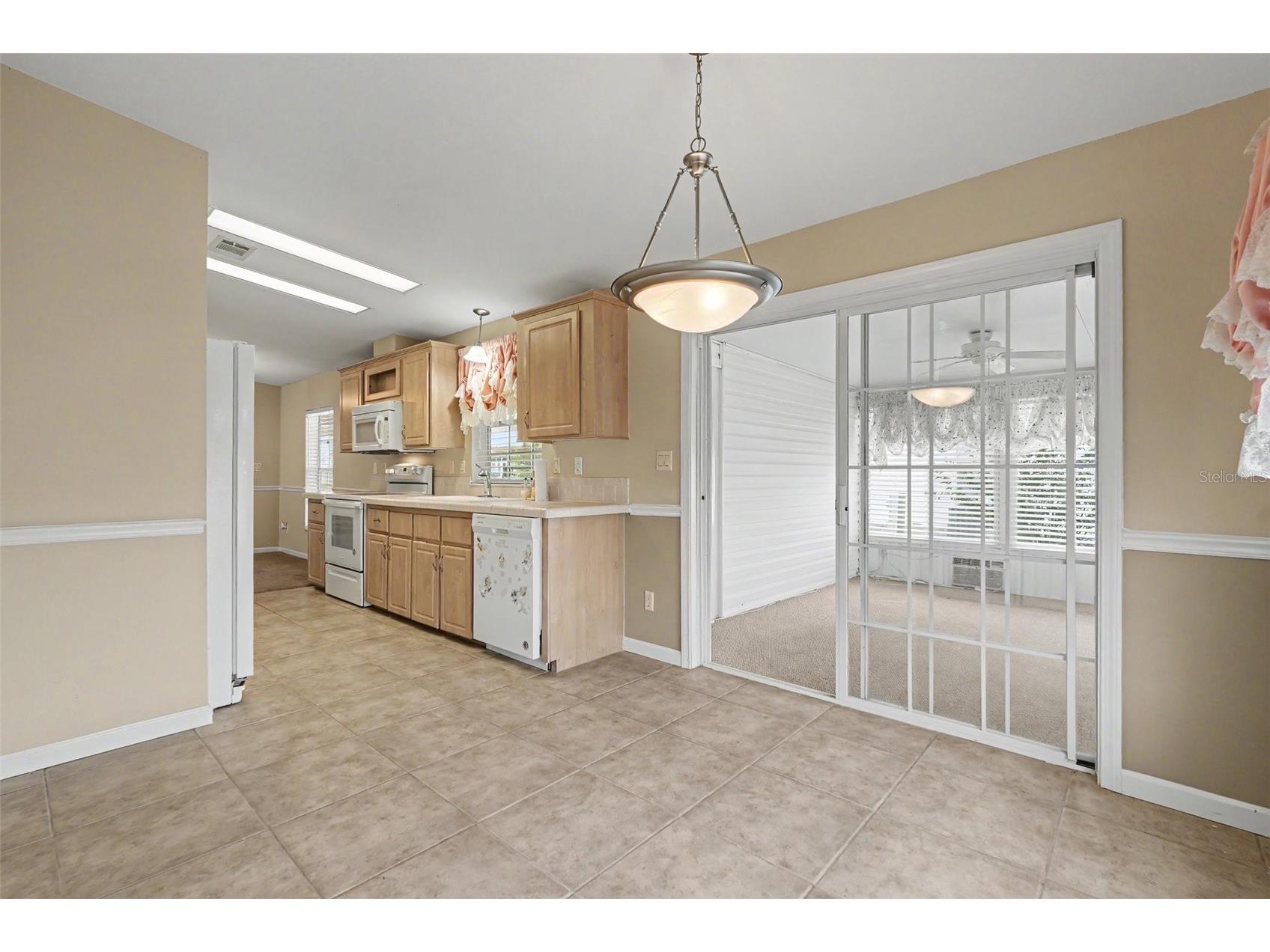 37536 Gill Avenue Zephyrhills FL 33541 O6416679 image8