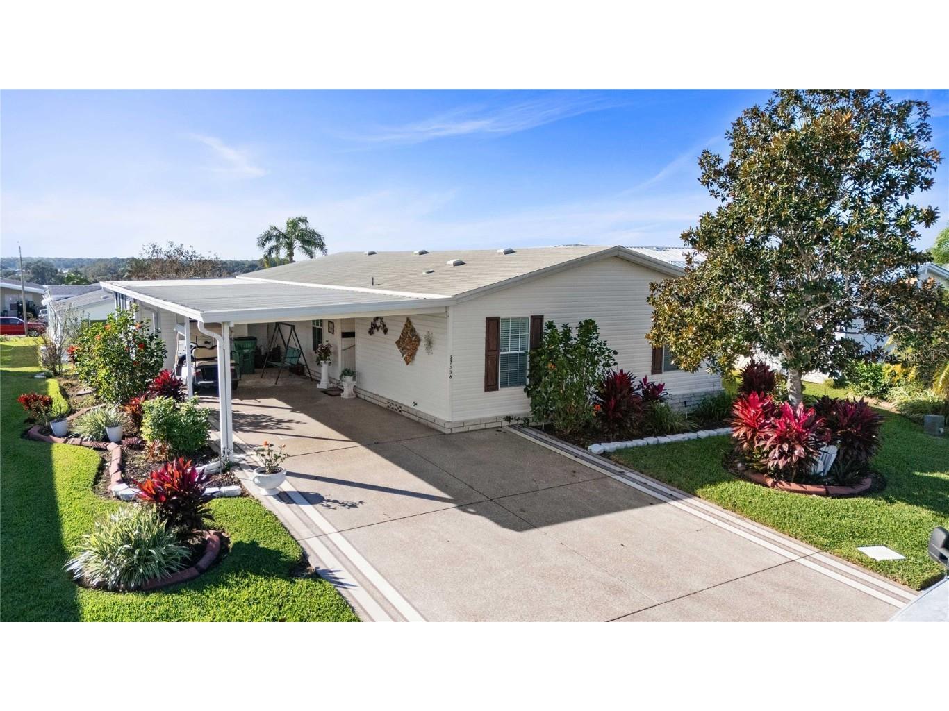 37536 Gill Avenue Zephyrhills FL 33541 TB8457810 image1