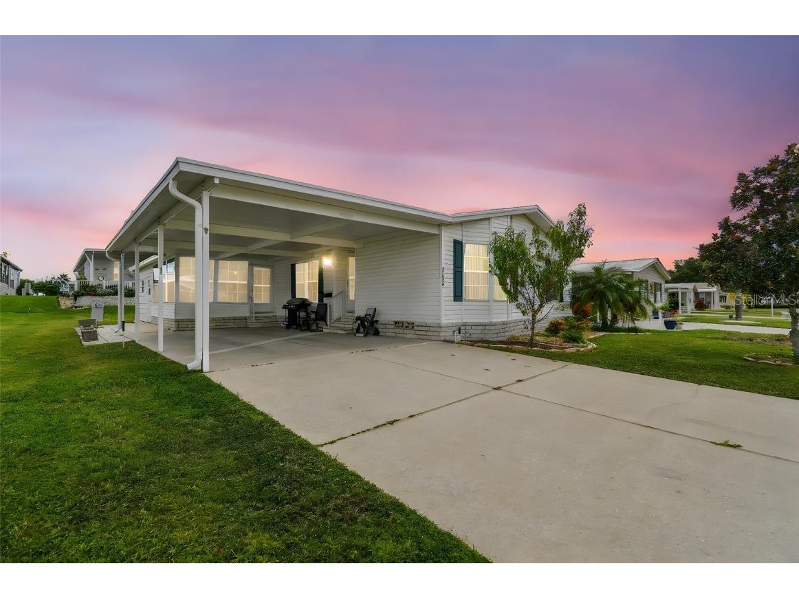 37544 Corey Lewis Avenue Zephyrhills FL 33541 TB8430204 image1