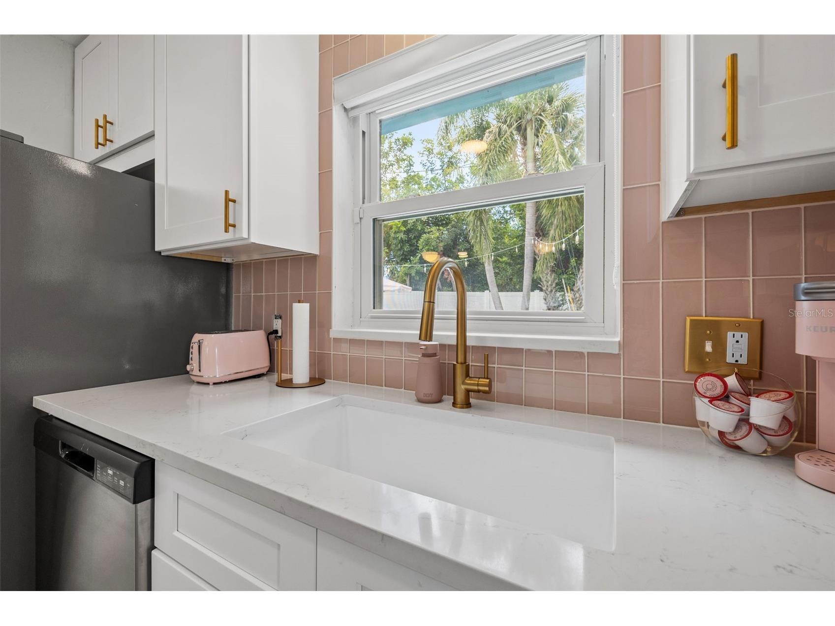 3755 Beach Drive SE Saint Petersburg FL 33705 A4690820 image10