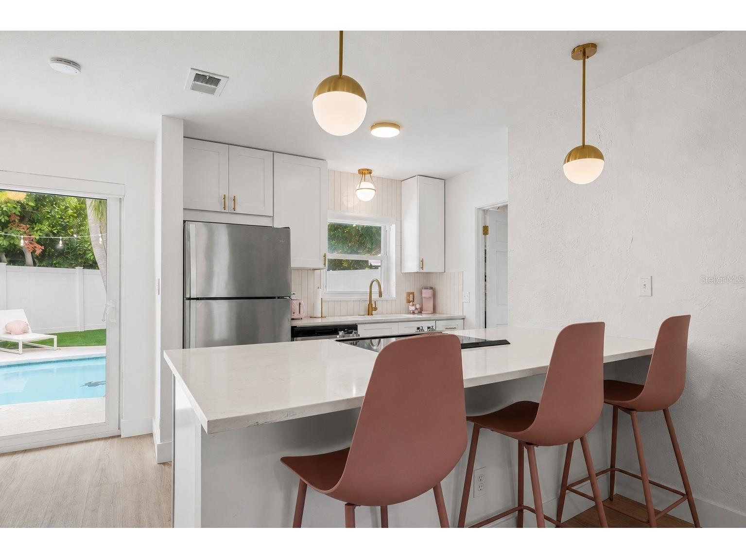 3755 Beach Drive SE Saint Petersburg FL 33705 A4690820 image11
