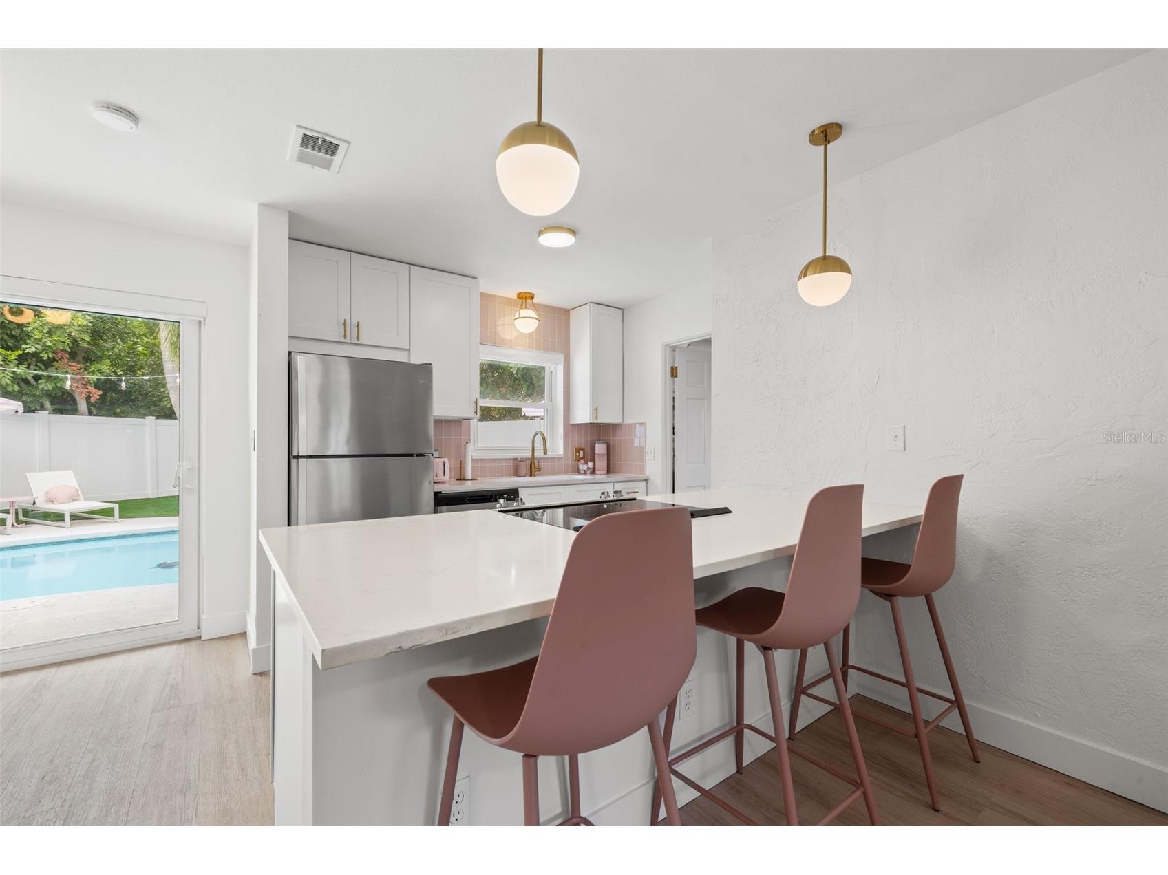 3755 Beach Drive SE Saint Petersburg FL 33705 A4690820 image12