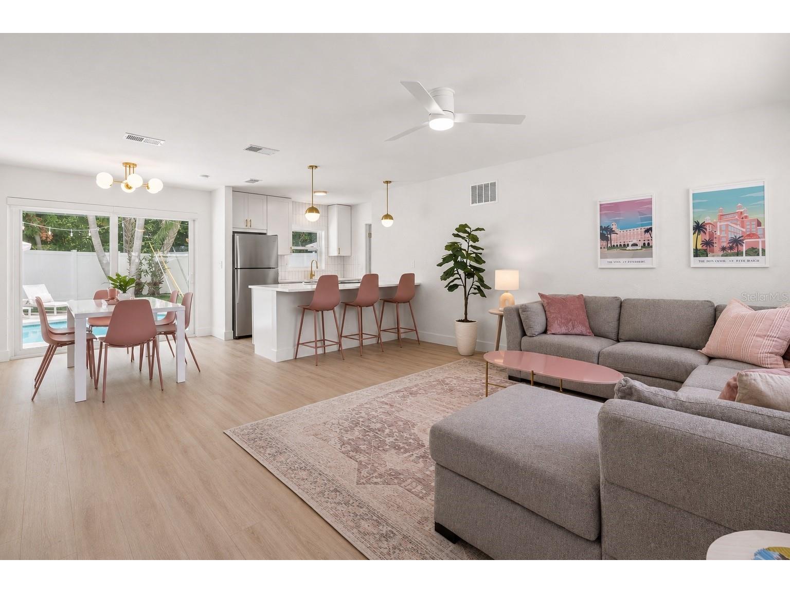 3755 Beach Drive SE Saint Petersburg FL 33705 A4690820 image2