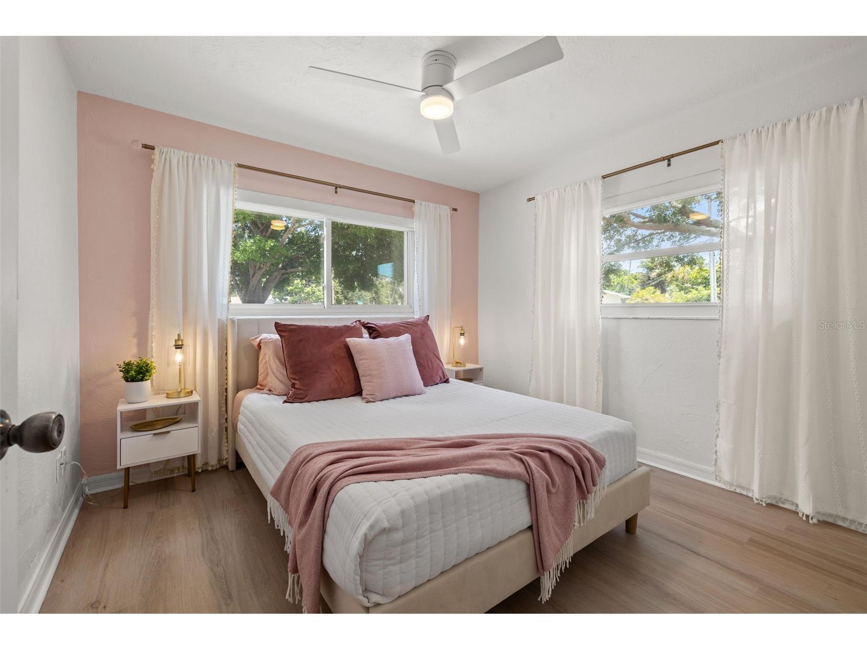 3755 Beach Drive SE Saint Petersburg FL 33705 A4690820 image25
