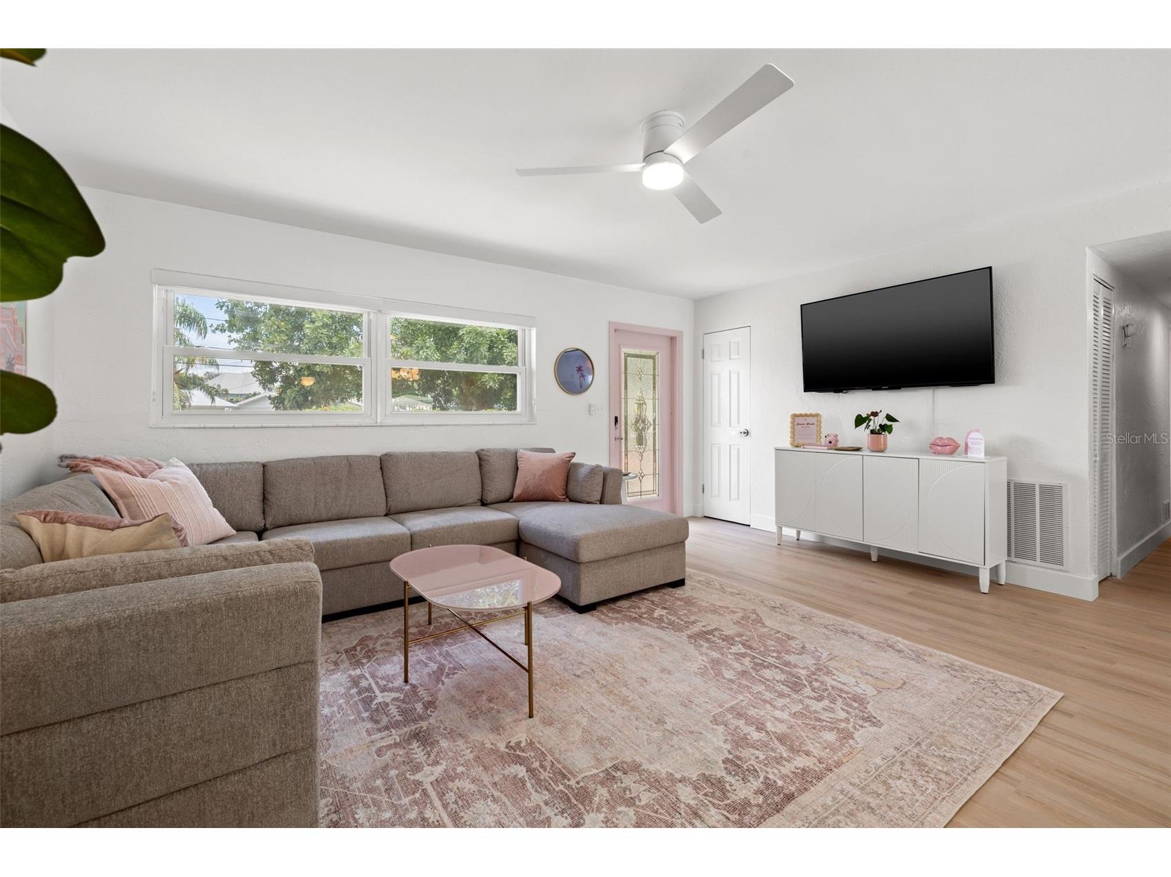 3755 Beach Drive SE Saint Petersburg FL 33705 A4690820 image4