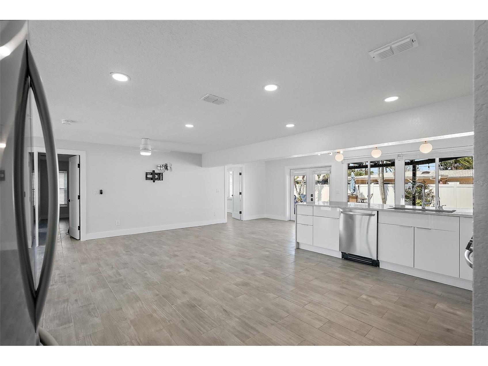 3755 Belle Vista Drive E Saint Pete Beach FL 33706 TB8483227 image8