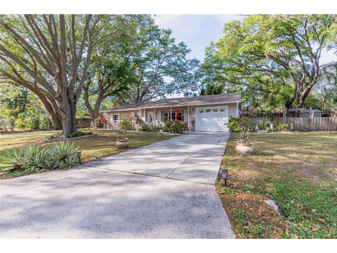 3755 San Luis Drive Sarasota FL 34235 A4562645 image1