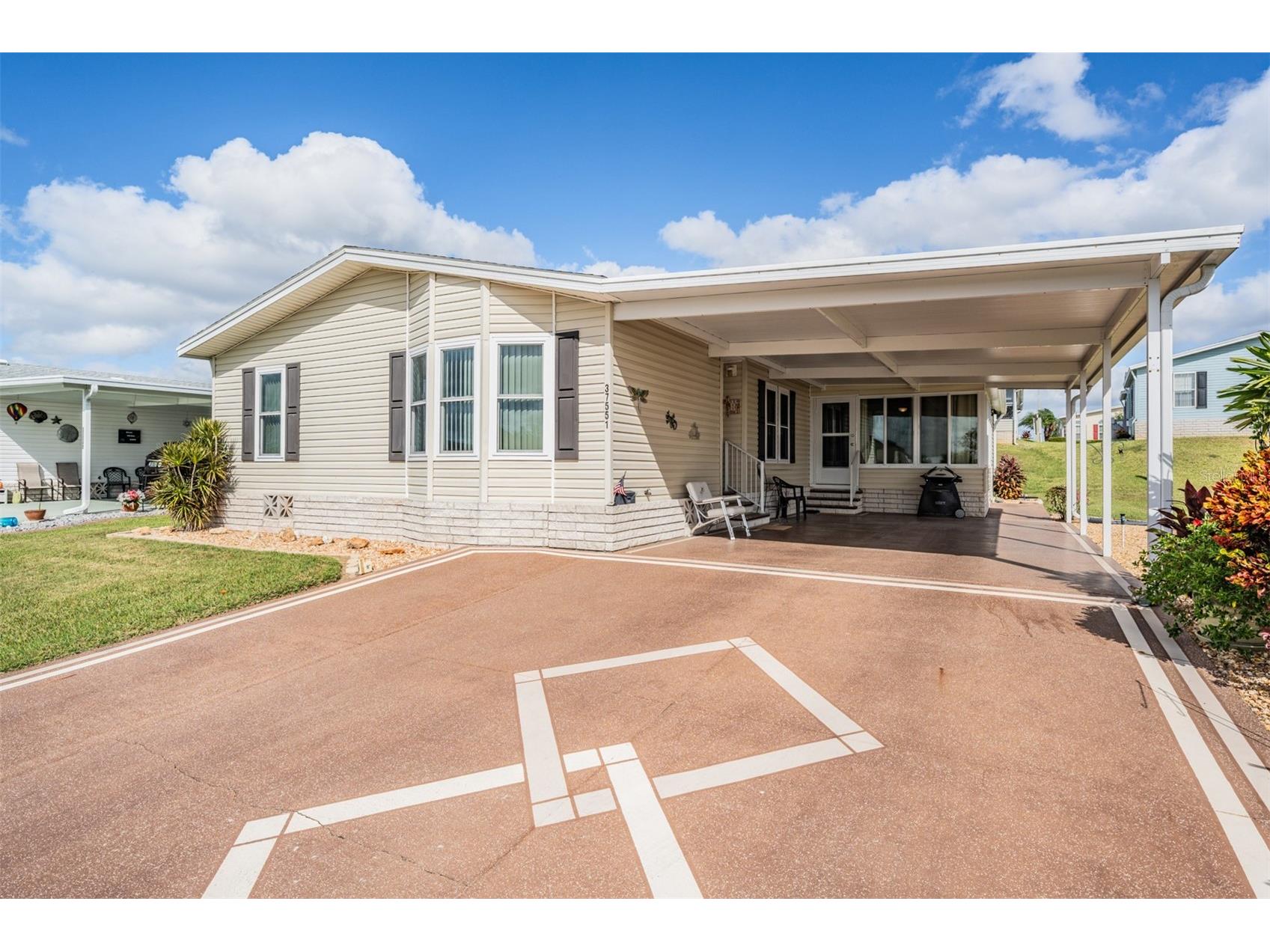 37551 Lilly Bea Avenue Zephyrhills FL 33541 TB8375282 image1