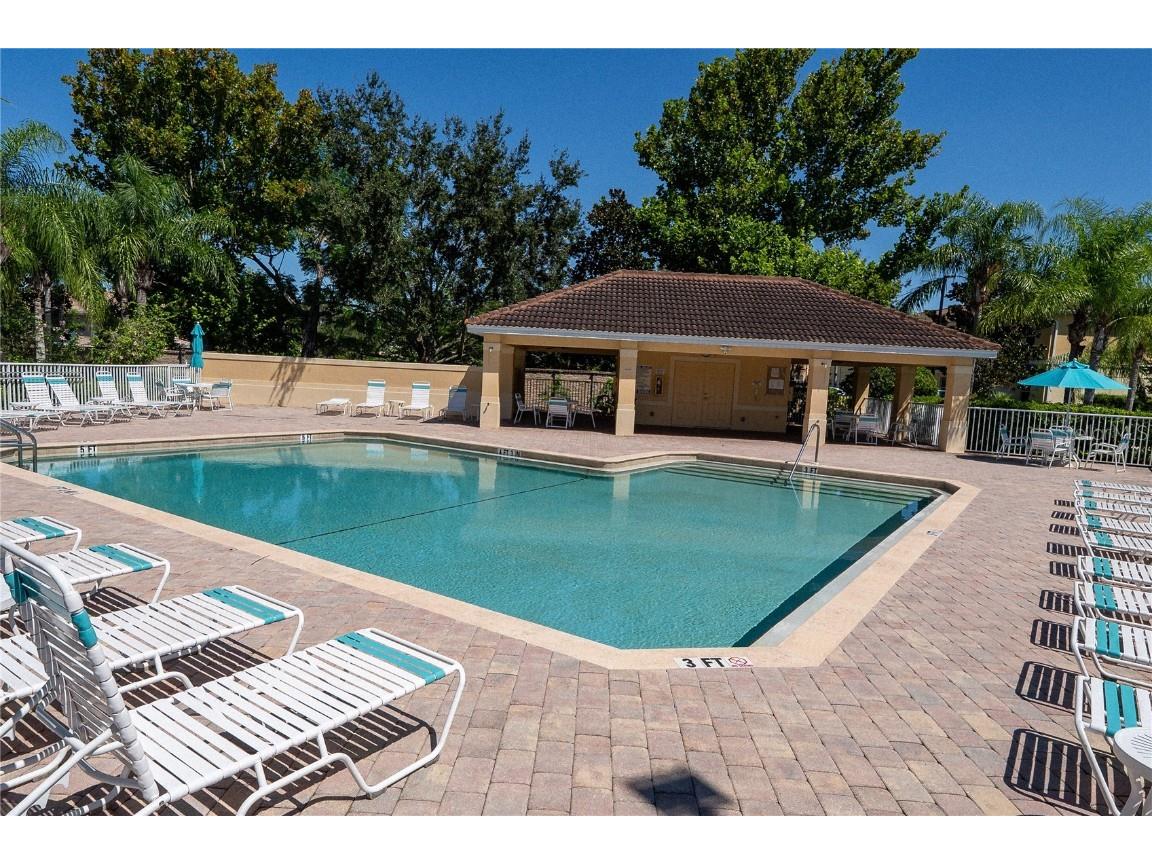 3756 82nd Avenue Circle E #101 Sarasota FL 34243 A4665659 image3