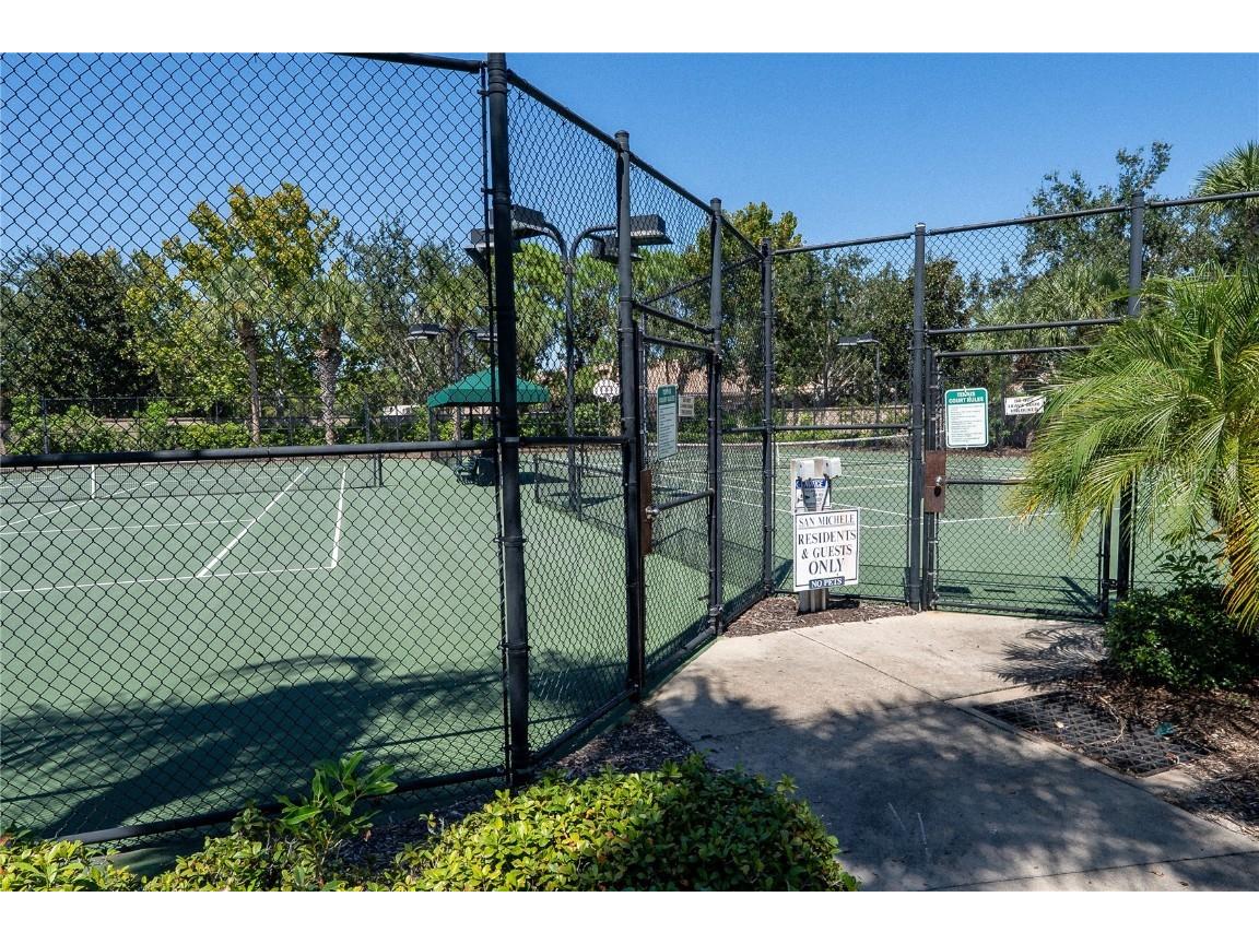 3756 82nd Avenue Circle E #101 Sarasota FL 34243 A4665659 image31