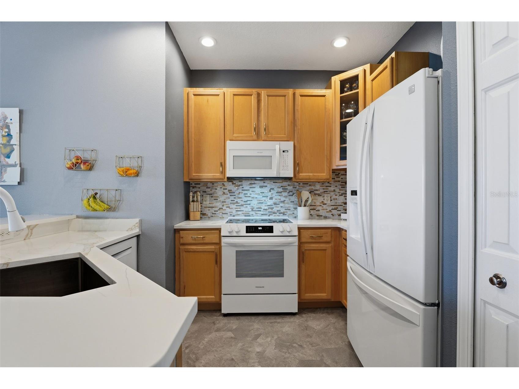 3758 Parkridge Circle #24-201 Sarasota FL 34243 A4685805 image15