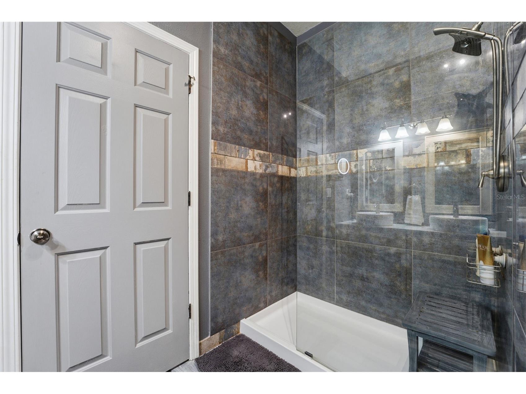 3758 Parkridge Circle #24-201 Sarasota FL 34243 A4685805 image20