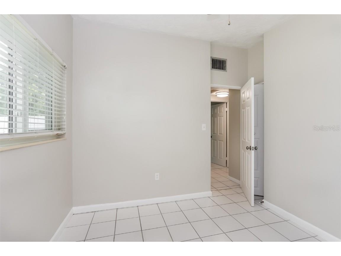 3759 Saint Charles Circle Sarasota FL 34233 O6235318 image14