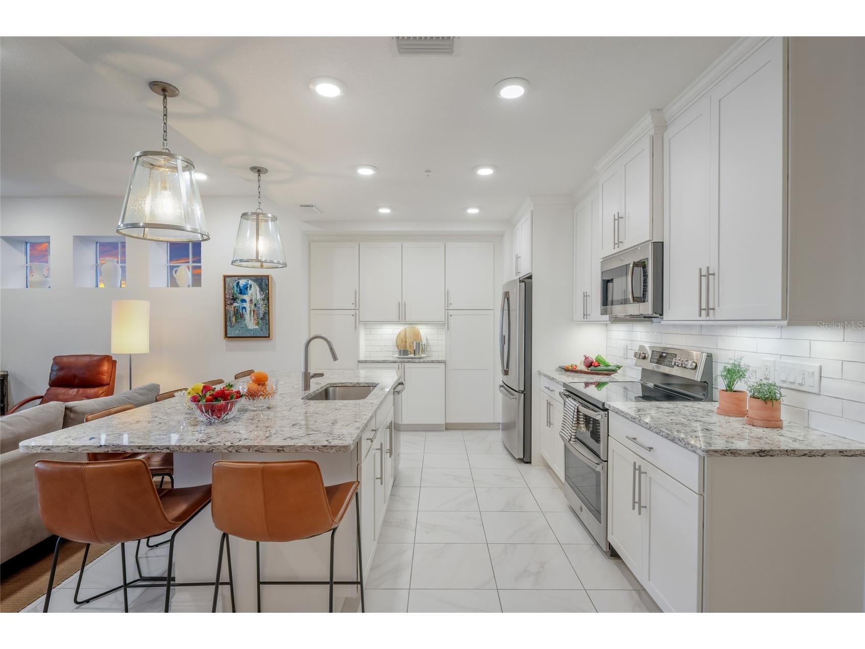376 Aruba Circle #203 Bradenton FL 34209 A4684257 image11