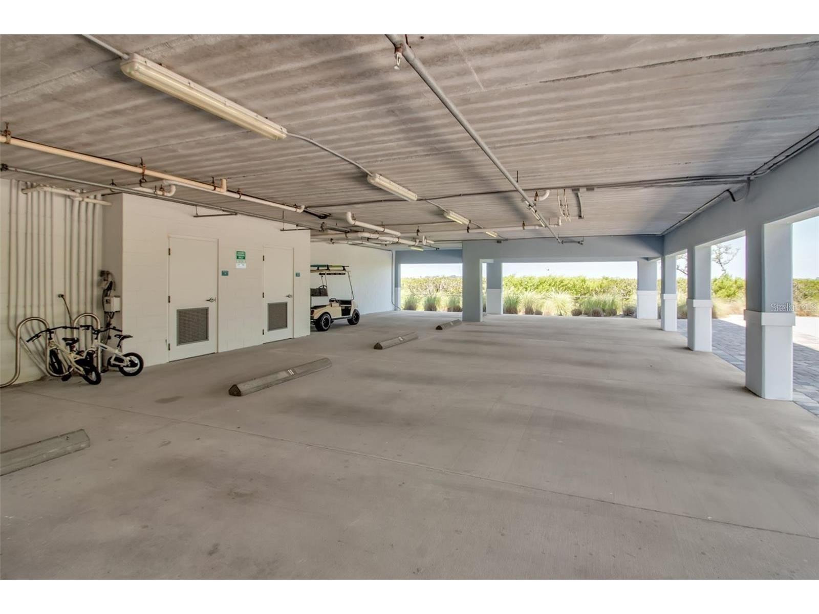 376 Aruba Circle #301 Bradenton FL 34209 A4688563 image17